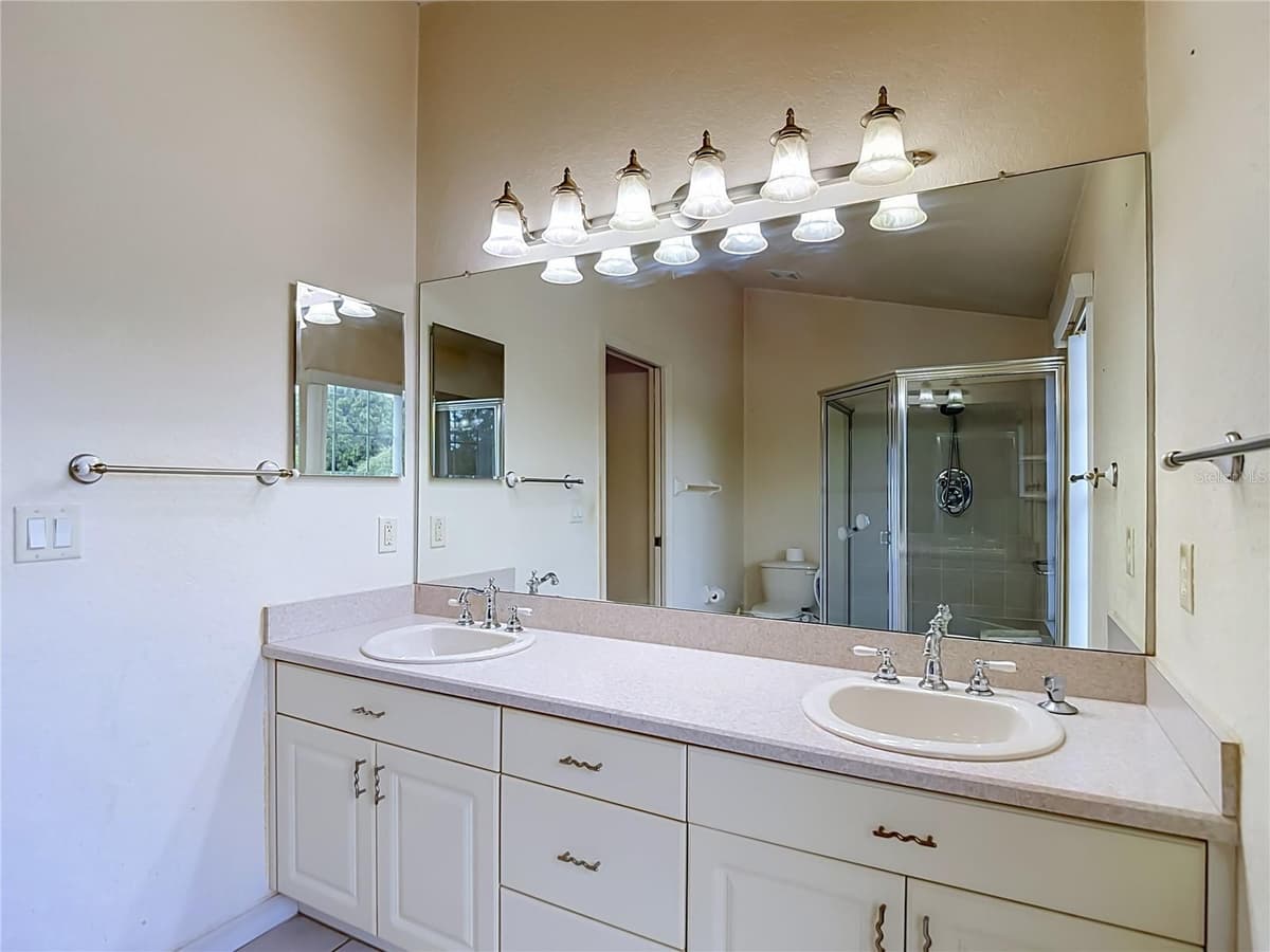 9590 ELGIN BOULEVARD — photo 36 of 71