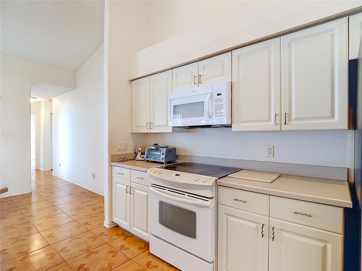 9590 ELGIN BOULEVARD — photo 19 of 71