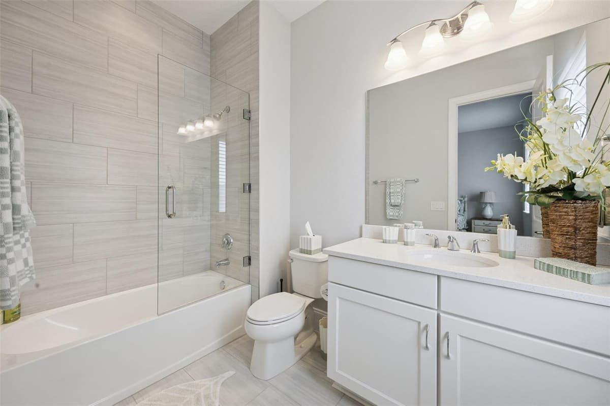 15421 PENDIO DRIVE — photo 36 of 60