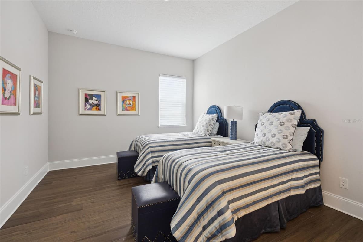 15421 PENDIO DRIVE — photo 35 of 60
