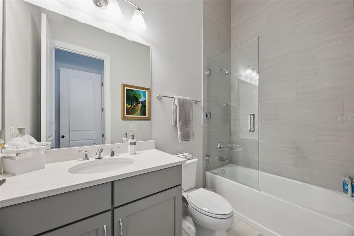 15421 PENDIO DRIVE — photo 37 of 60
