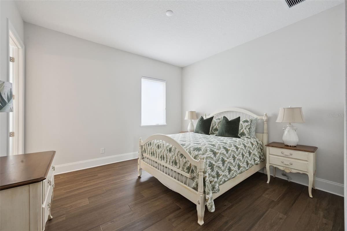 15421 PENDIO DRIVE — photo 33 of 60