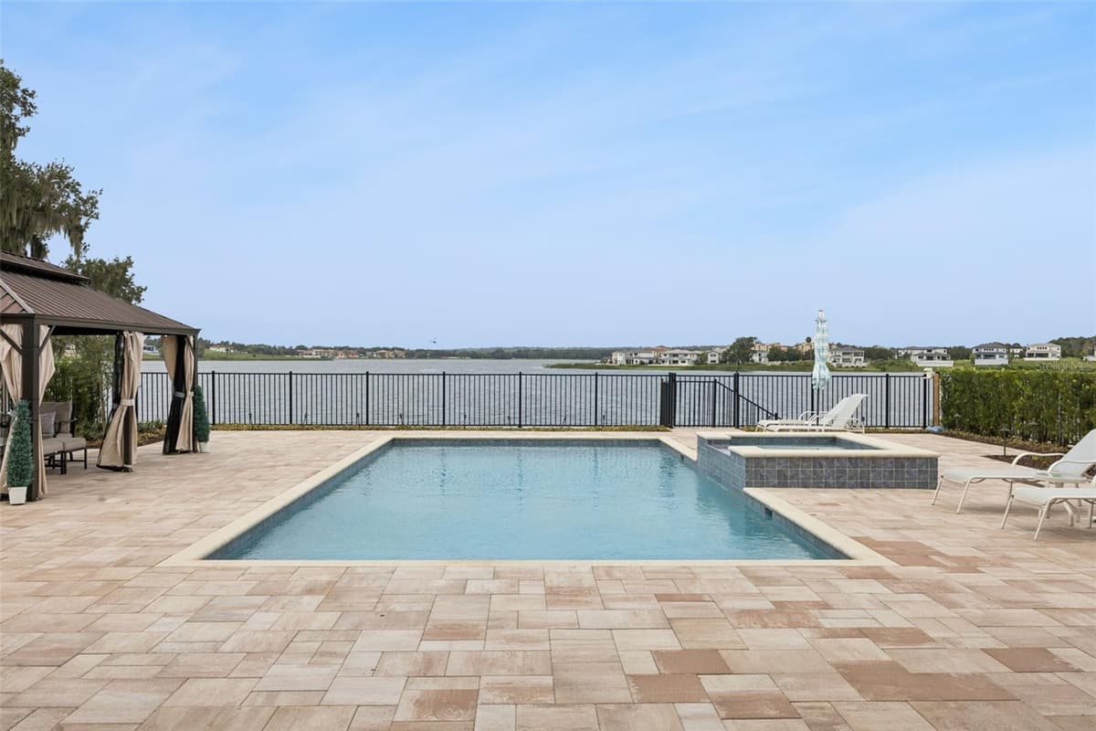 15421 PENDIO DRIVE — photo 42 of 60