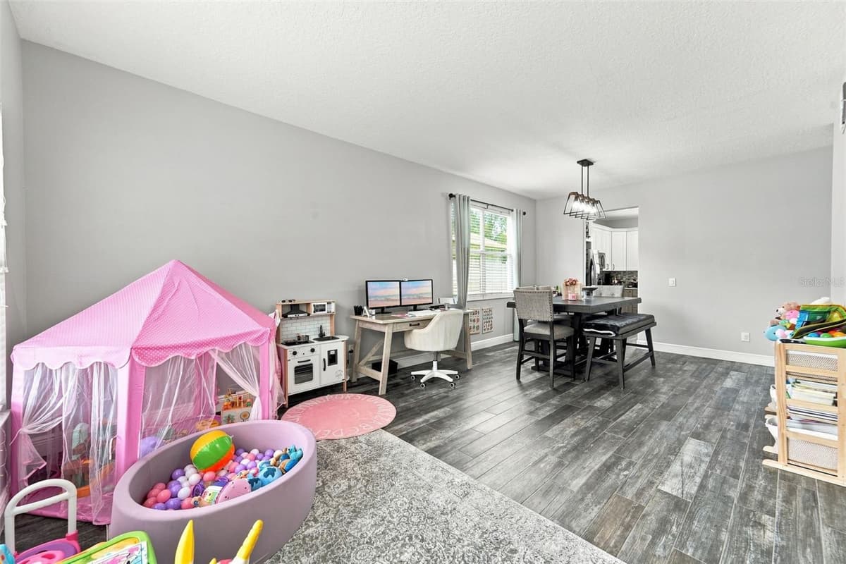 9773 BENNINGTON CHASE DRIVE — photo 12 of 39