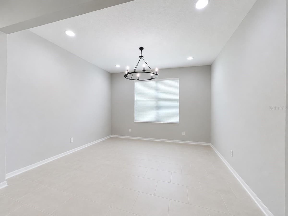 31920 GEOFF WAY — photo 11 of 60