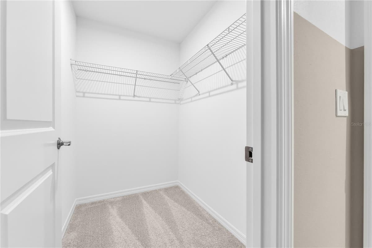 806 CASTLEFORD AVENUE — photo 32 of 49