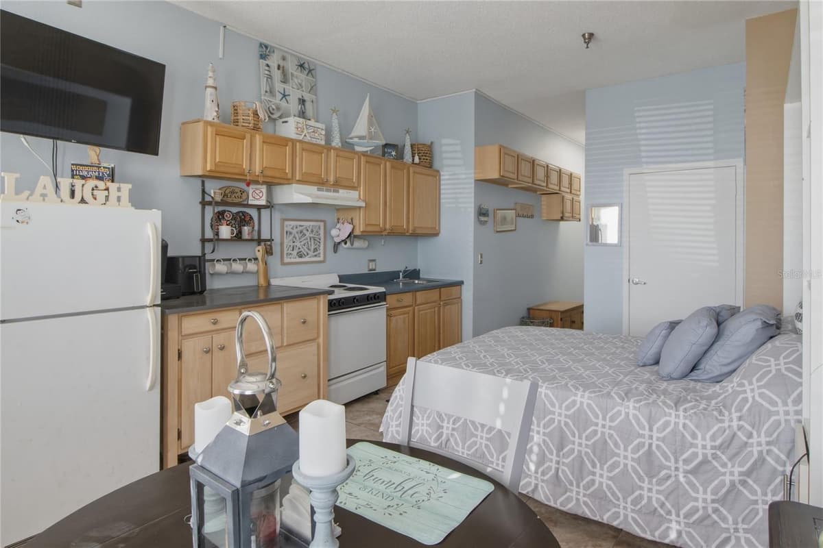 701 ATLANTIC AVENUE — photo 10 of 19