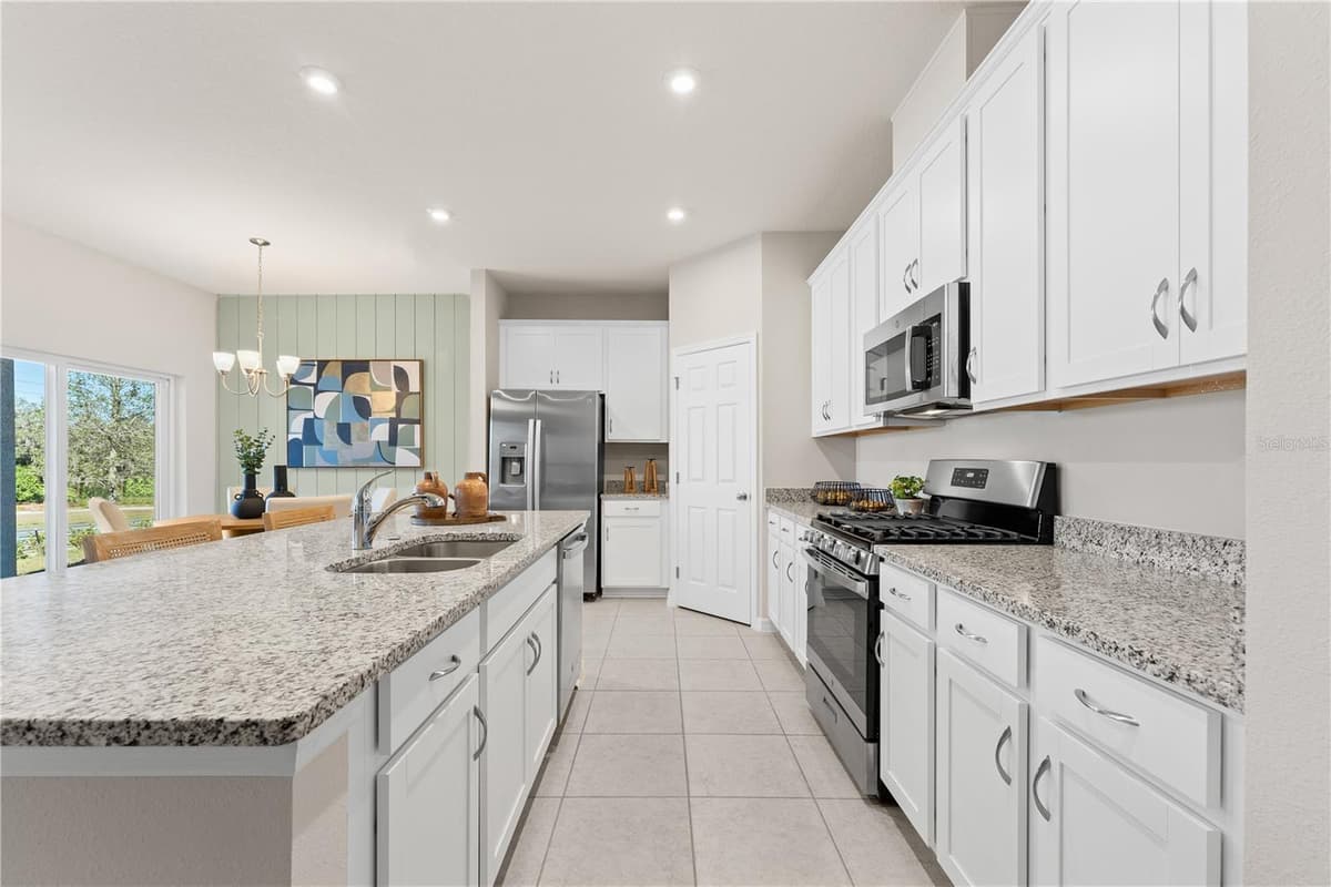 6751 WINTERBERRY DRIVE — photo 14 of 36
