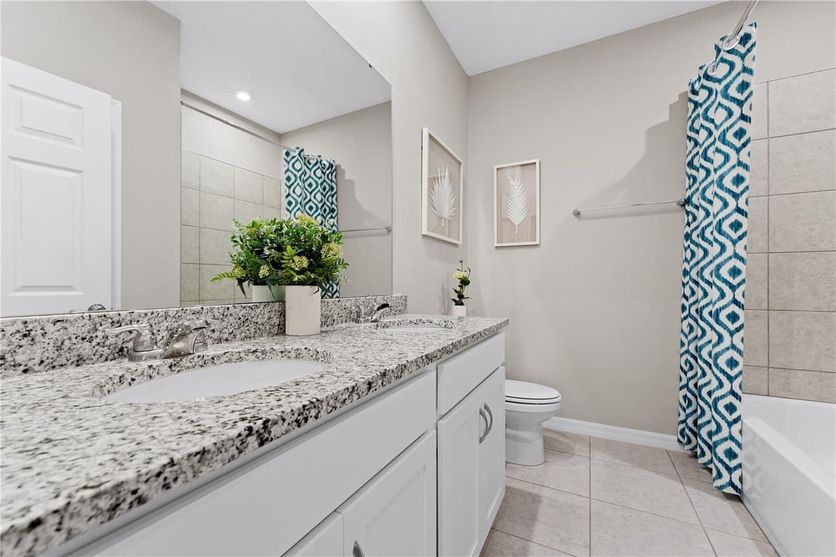 6751 WINTERBERRY DRIVE — photo 5 of 36