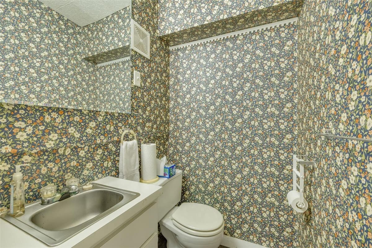 2865 BAY DRIVE — photo 15 of 38