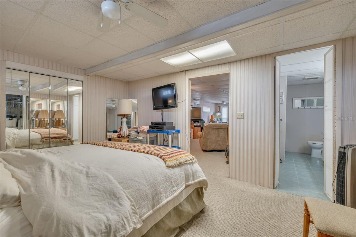2865 BAY DRIVE — photo 34 of 38