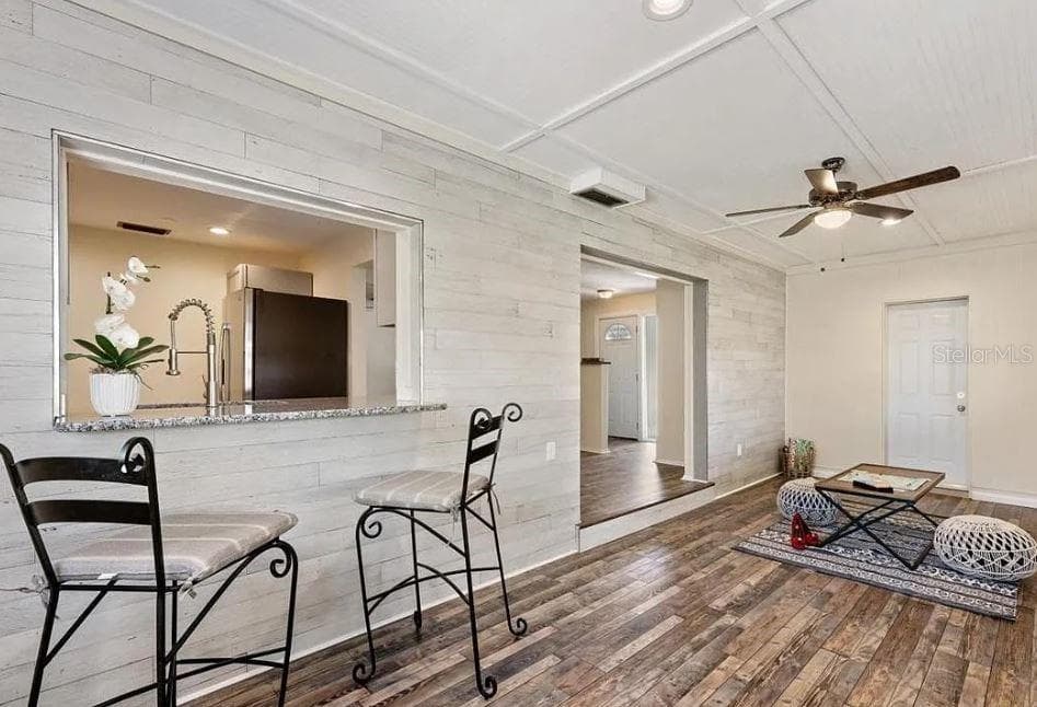 4325 ELLIOT AVENUE — photo 7 of 16