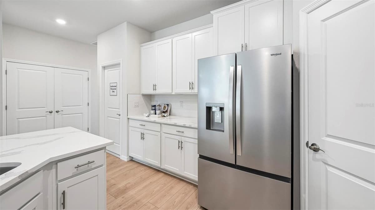 18331 TAVERNSIDE TRAIL — photo 7 of 53