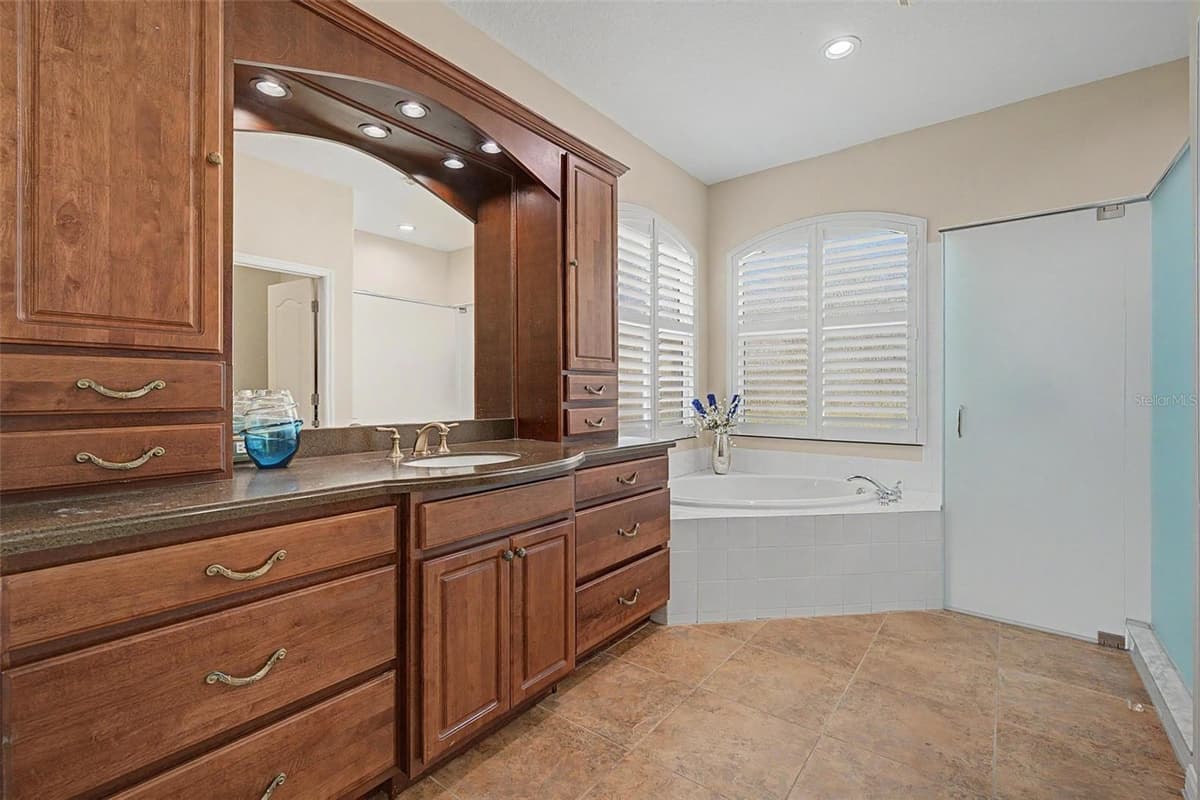 11230 WEDGEMERE DRIVE — photo 18 of 58