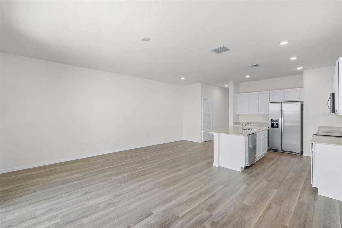 2582 OLYMPIC COURT — photo 10 of 32