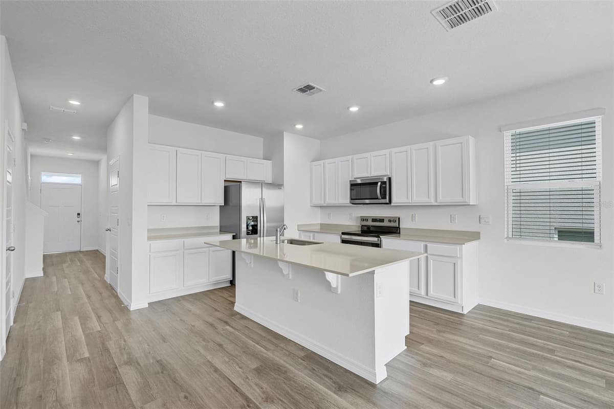 2582 OLYMPIC COURT — photo 6 of 32