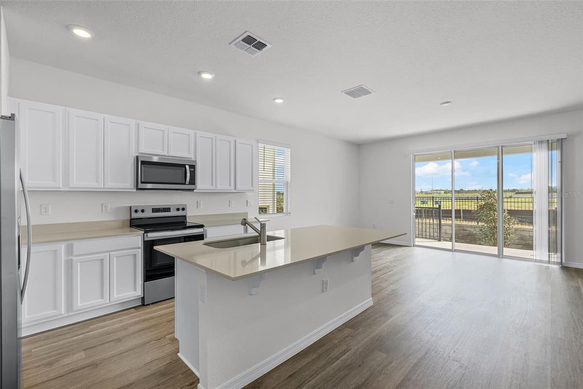2582 OLYMPIC COURT — photo 4 of 32