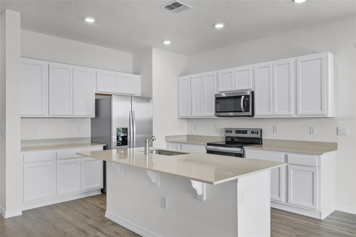 2582 OLYMPIC COURT — photo 7 of 32