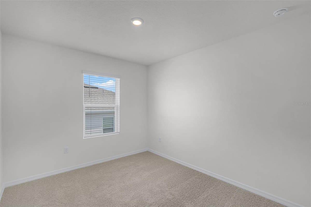 2582 OLYMPIC COURT — photo 22 of 32