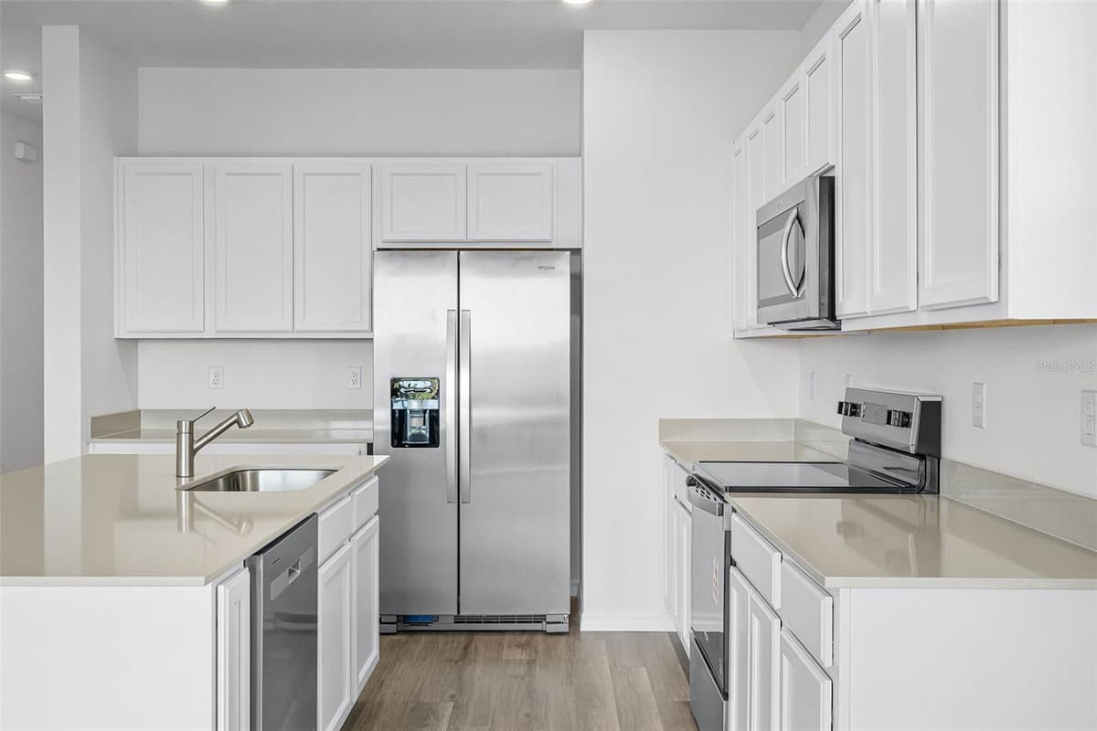 2582 OLYMPIC COURT — photo 12 of 32