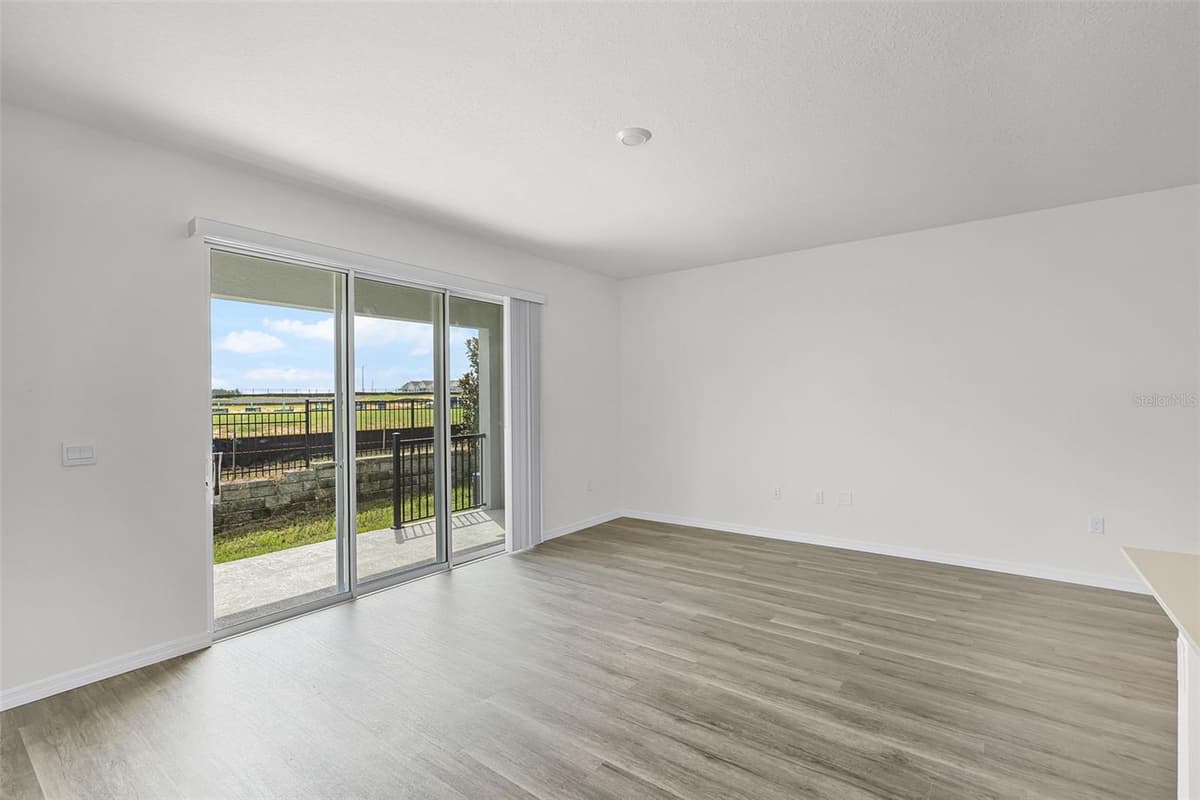 2582 OLYMPIC COURT — photo 13 of 32