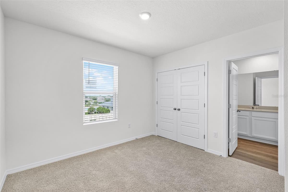 2582 OLYMPIC COURT — photo 25 of 32