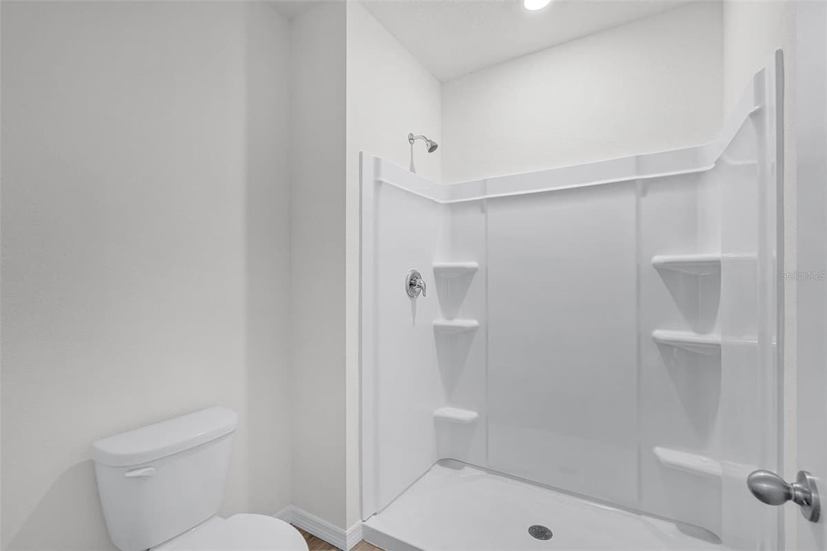 2582 OLYMPIC COURT — photo 31 of 32