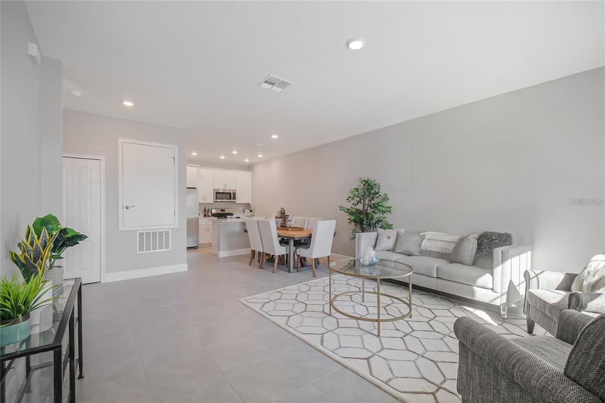 1805 CORIANDER DRIVE — photo 4 of 28