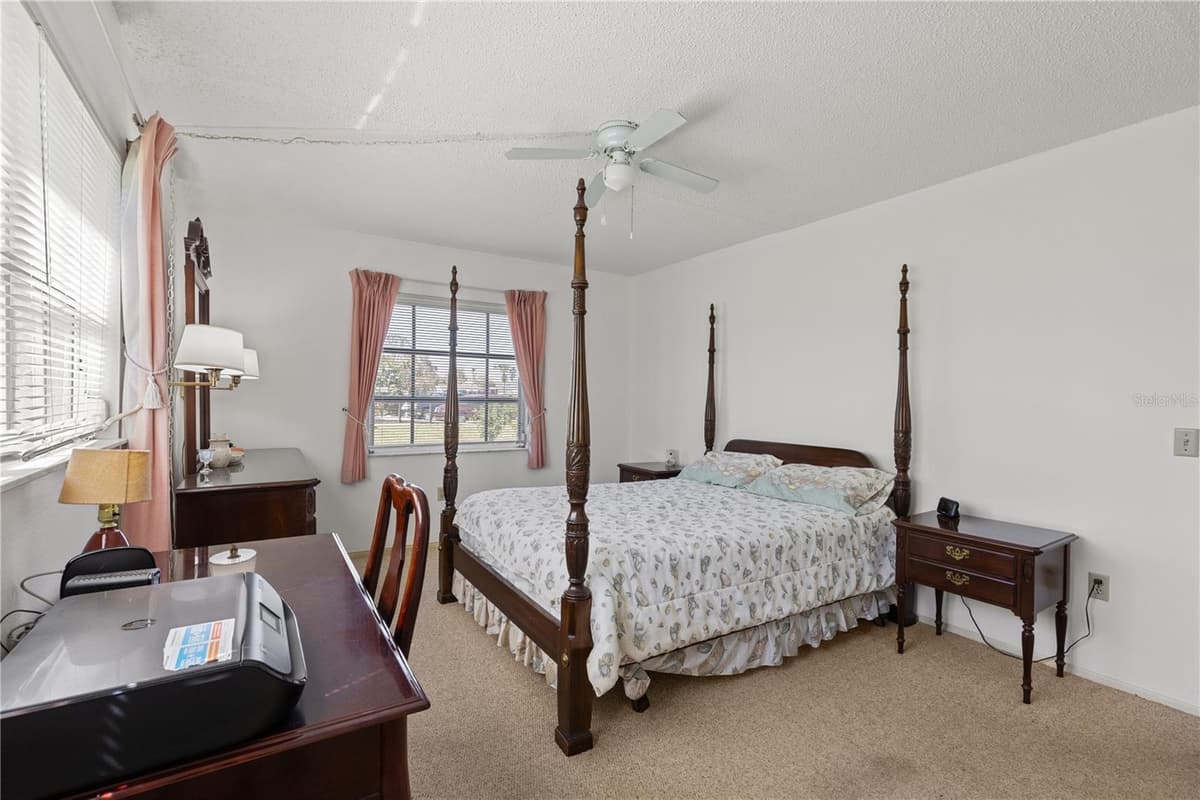 942 CAPRI ISLES BOULEVARD — photo 19 of 39