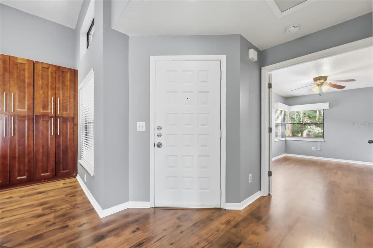 2922 LAKE PINELOCH BOULEVARD — photo 4 of 45