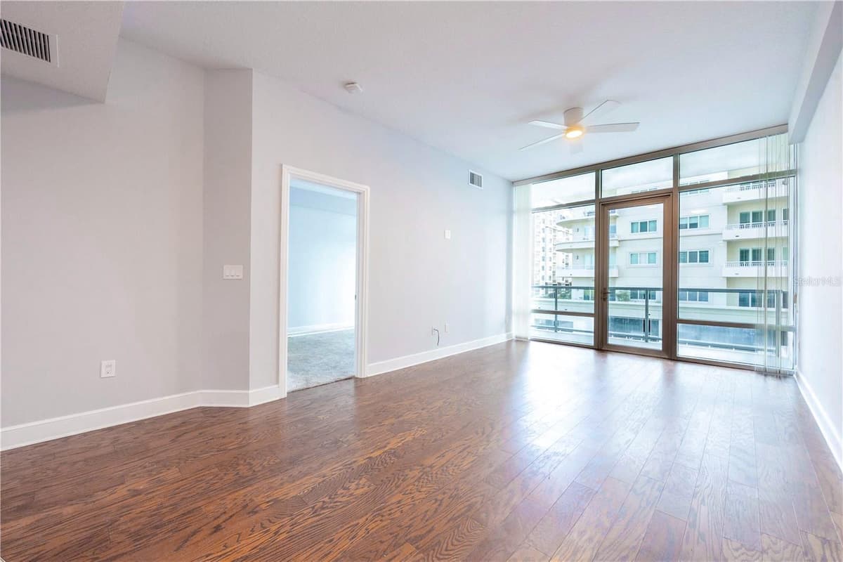 101 EOLA DRIVE — photo 5 of 30