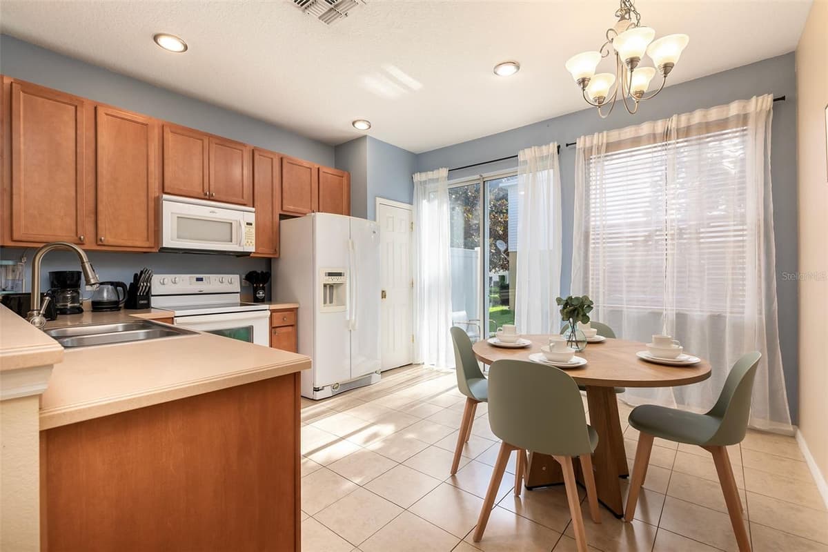 3087 SEAVIEW CASTLE DRIVE — photo 7 of 24