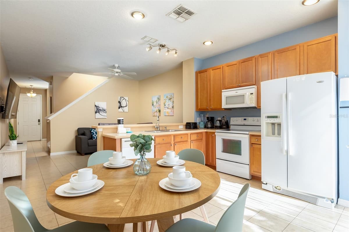3087 SEAVIEW CASTLE DRIVE — photo 9 of 24