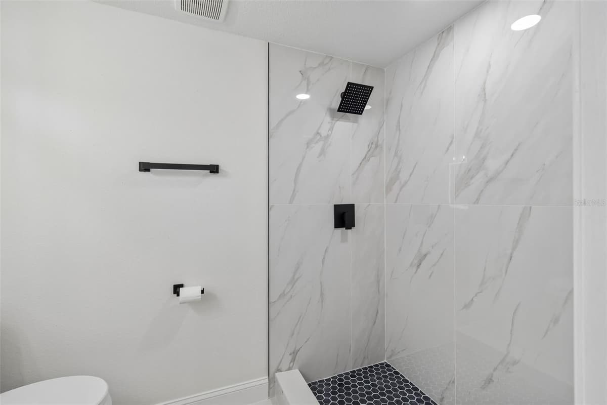 4504 ASHMORE DRIVE — photo 33 of 54