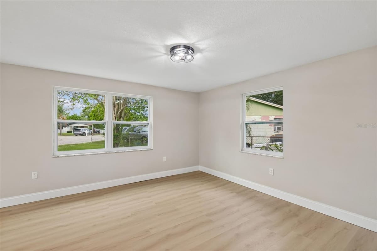 4504 ASHMORE DRIVE — photo 29 of 54