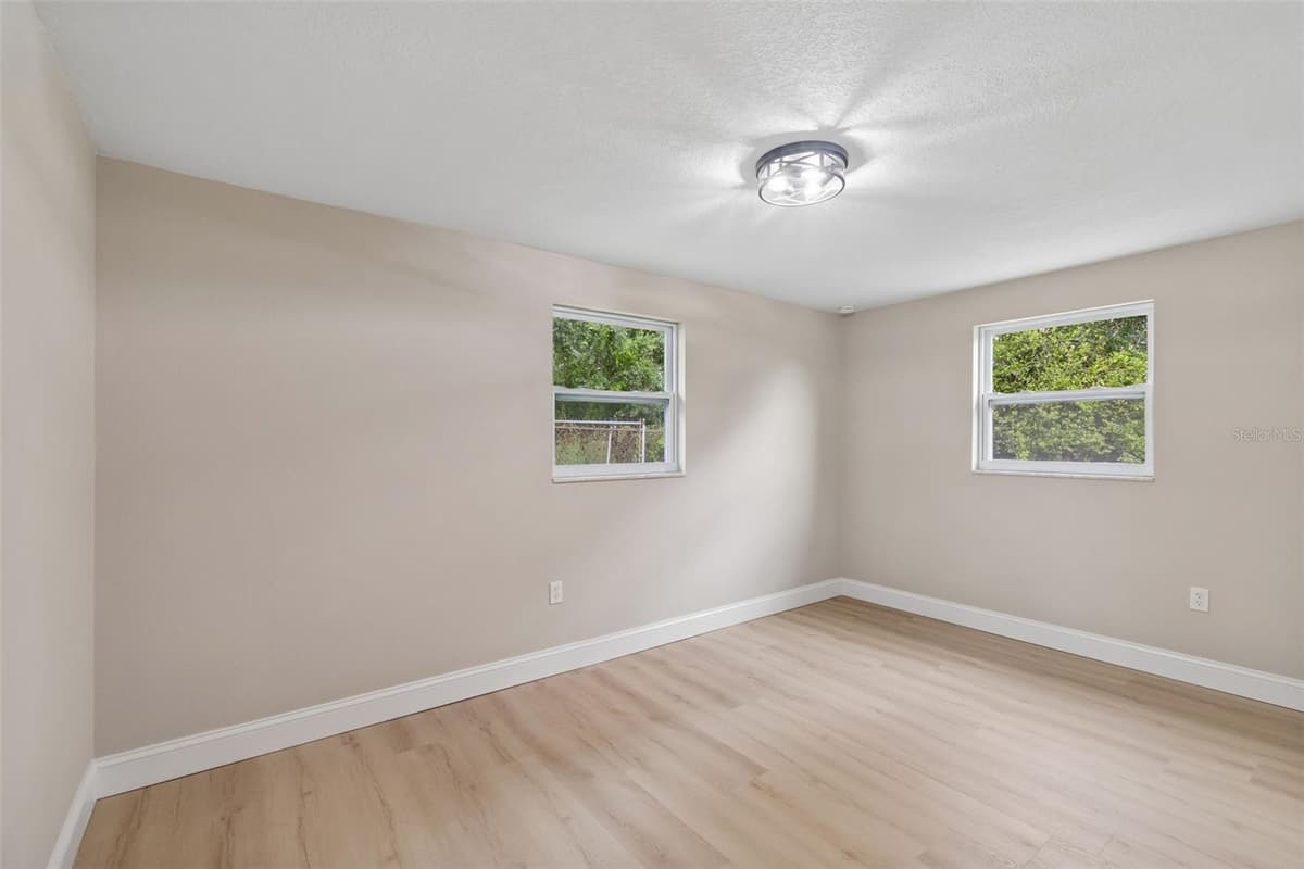 4504 ASHMORE DRIVE — photo 37 of 54