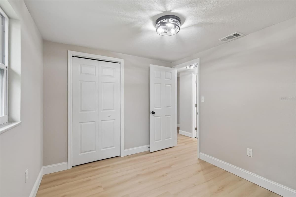 4504 ASHMORE DRIVE — photo 35 of 54