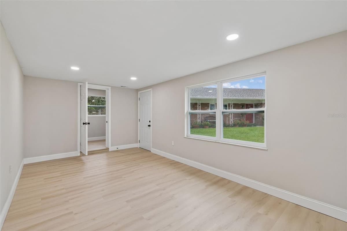 4504 ASHMORE DRIVE — photo 20 of 54