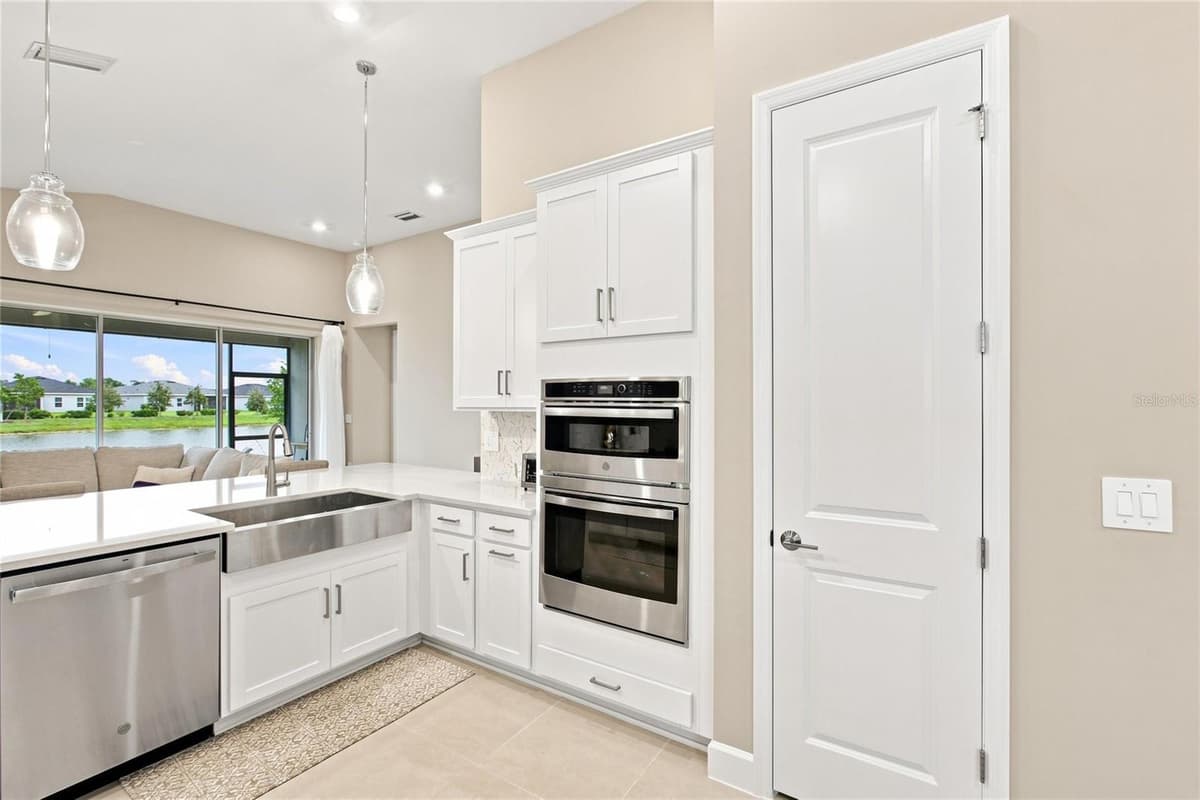 1633 REMINGTON TRACE DRIVE — photo 8 of 41