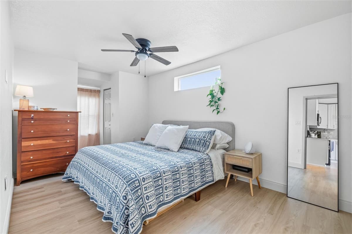 3913 WALLACE AVENUE — photo 13 of 25