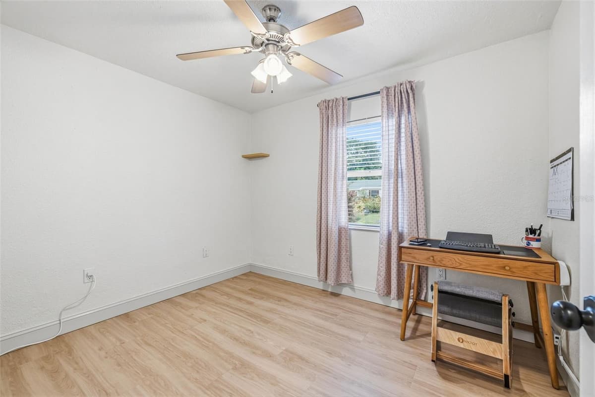 3913 WALLACE AVENUE — photo 18 of 25