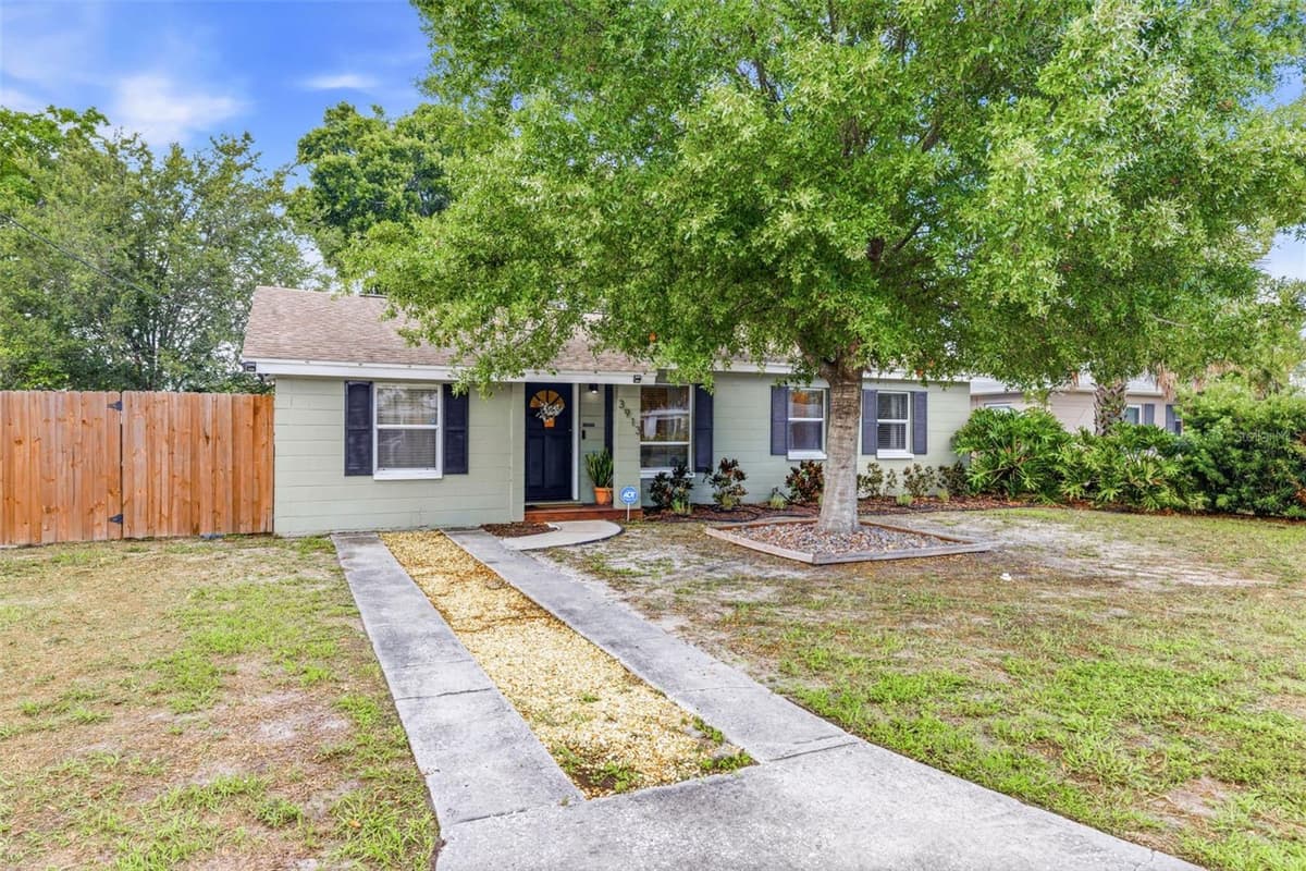 3913 WALLACE AVENUE — photo 3 of 25