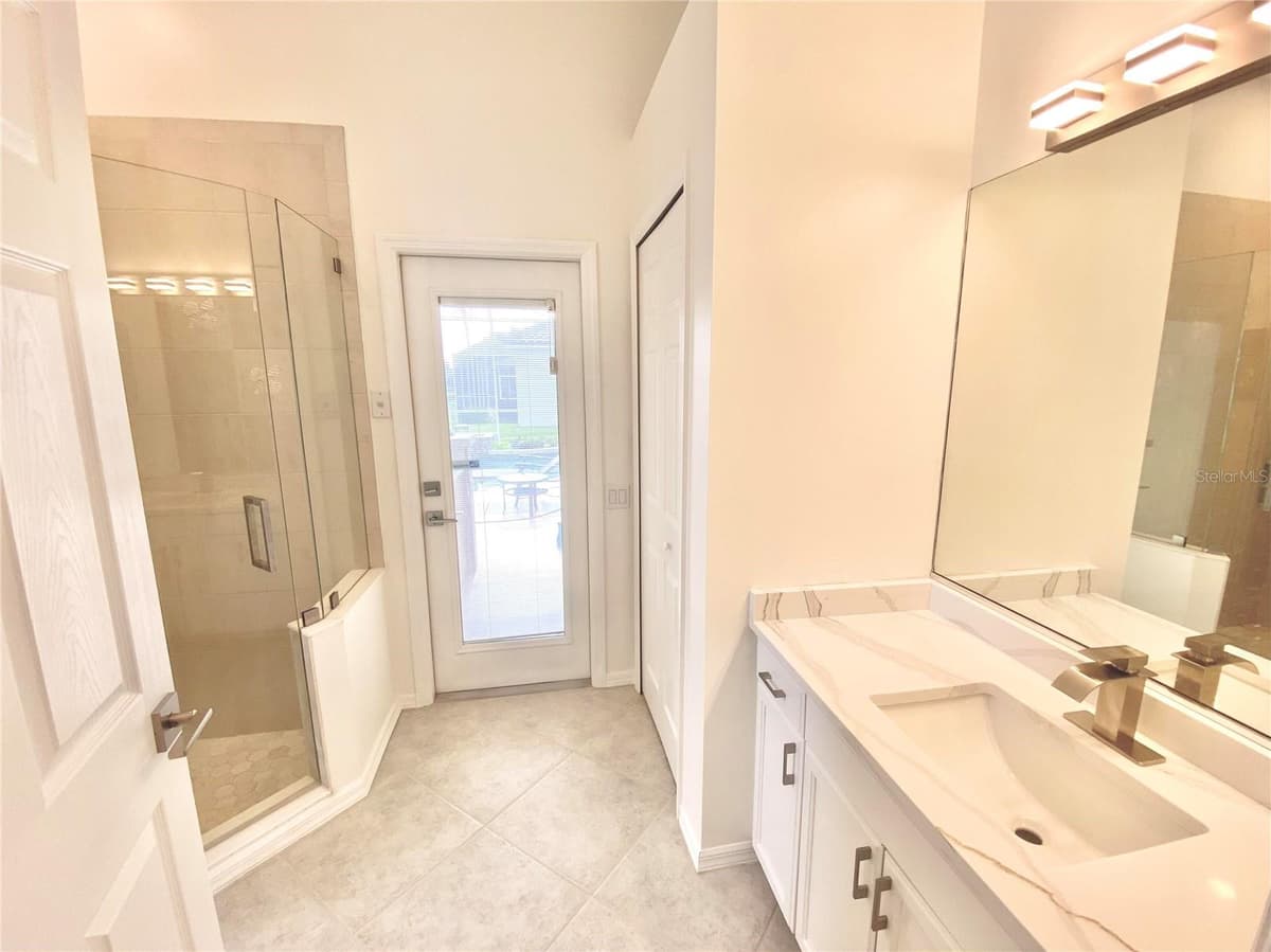 7468 ROXYE LANE — photo 30 of 64