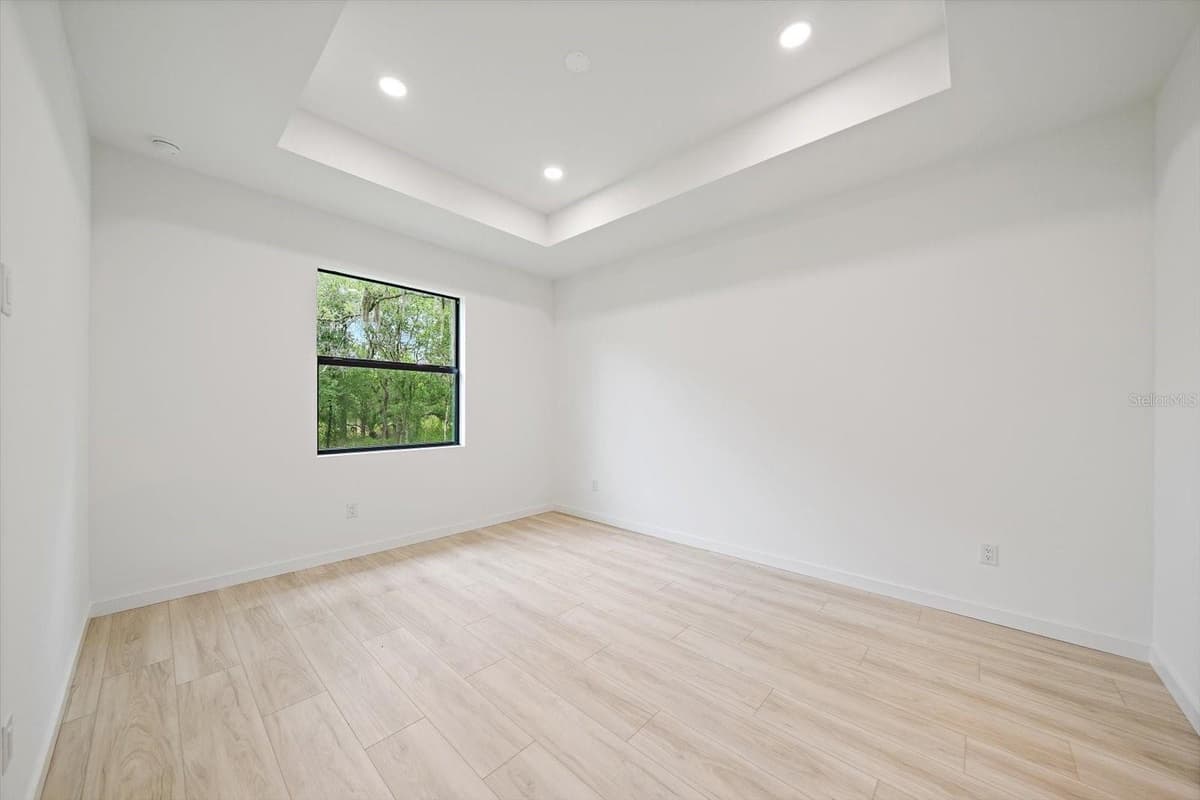 3938 ASCOT DRIVE — photo 3 of 29