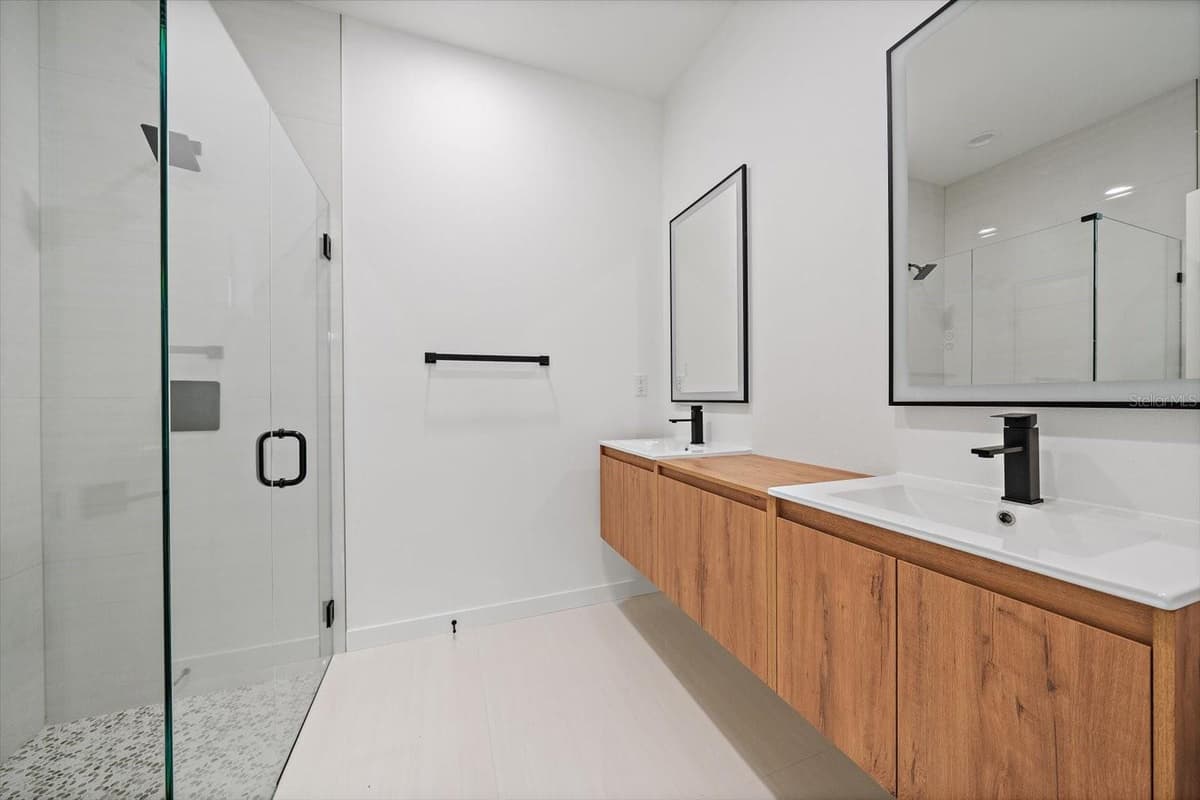3938 ASCOT DRIVE — photo 5 of 29