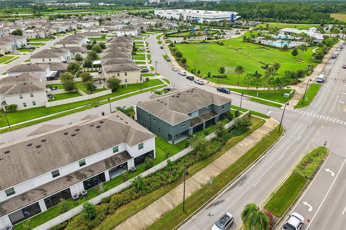 2685 SUNCOAST BLEND DRIVE — photo 39 of 56
