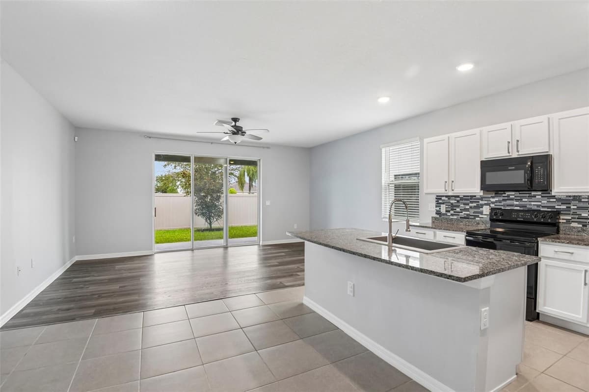 2685 SUNCOAST BLEND DRIVE — photo 12 of 56