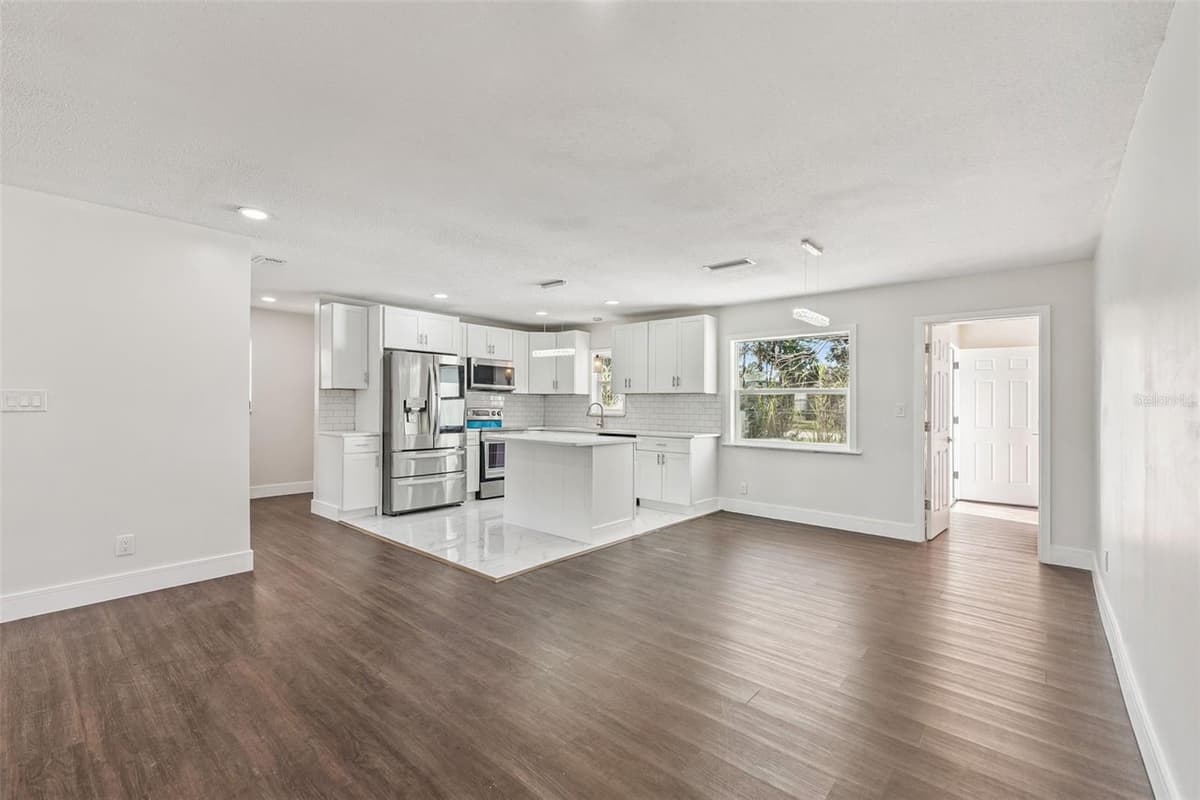 1070 LIBBY COURT — photo 6 of 20
