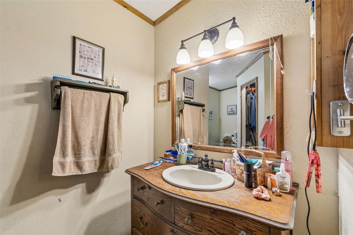 4404 PLATT ROAD — photo 12 of 32