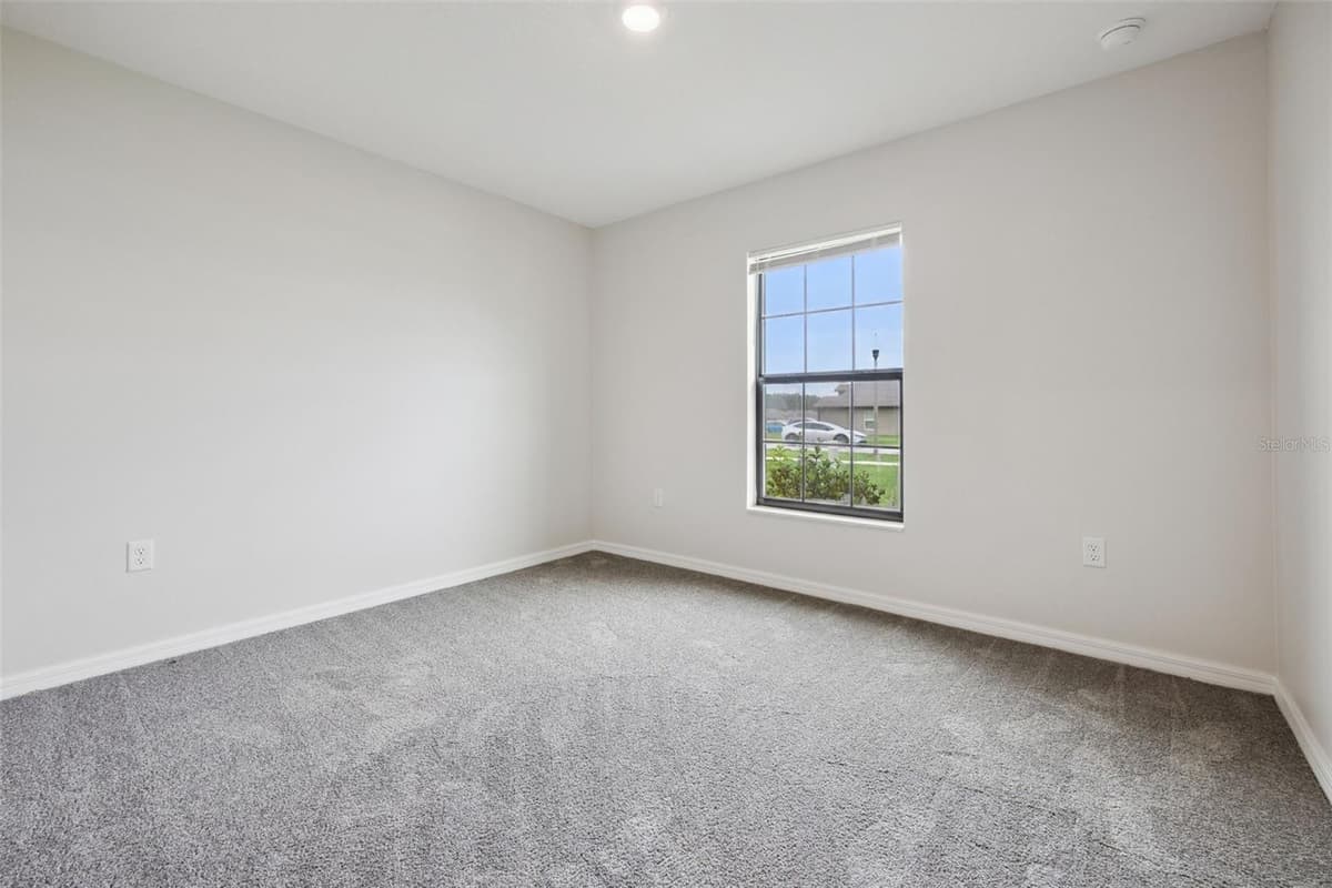35685 ROSE MOSS AVENUE — photo 19 of 39
